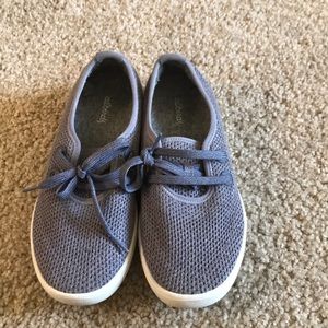 Allbirds tree skimmers size 7. Only worn twice.